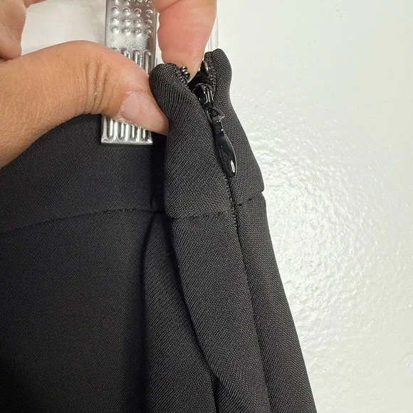 NWOT Ann Taylor The Wide Leg Pant in Fluid Crepe Black Size 4 Workwear - Picture 9 of 10